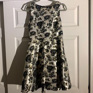 Adrianna Papell Holiday Dress Size 6